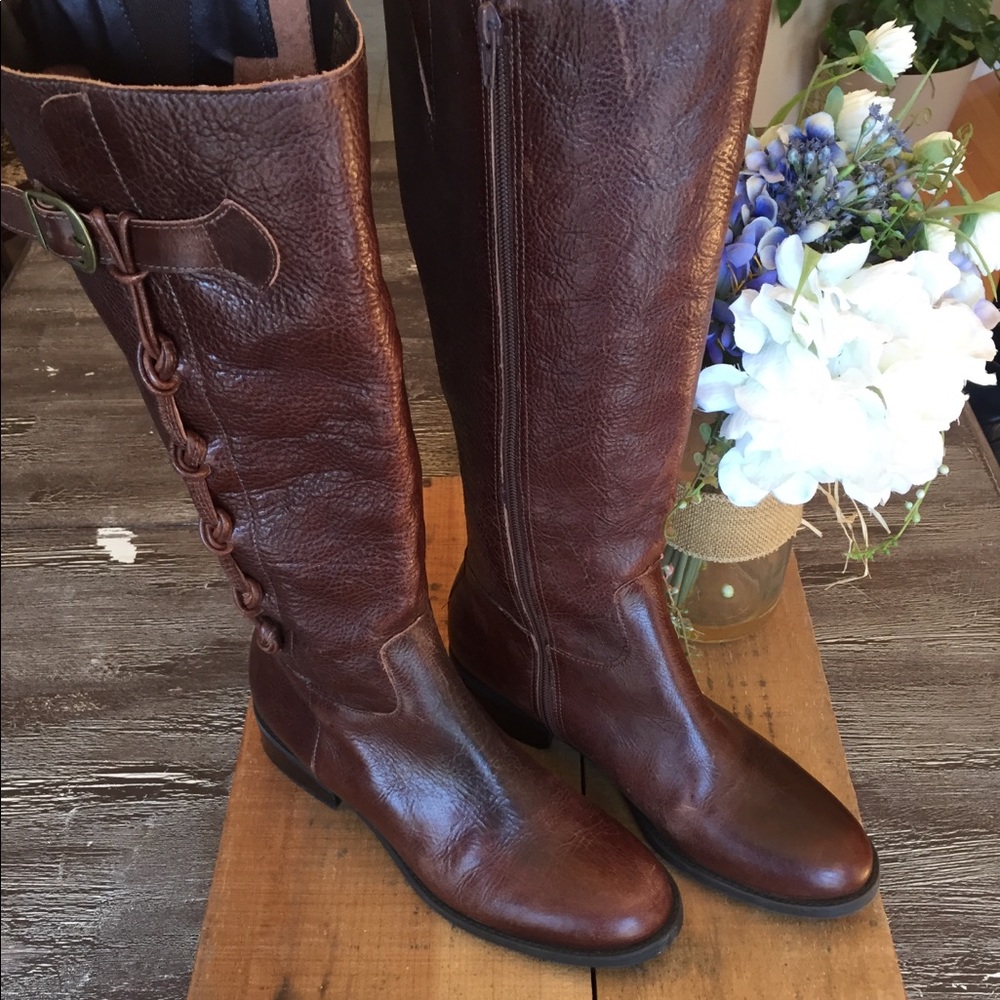 Leather boots